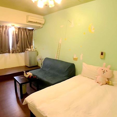 Happines Trip Inn Taichung Exterior photo