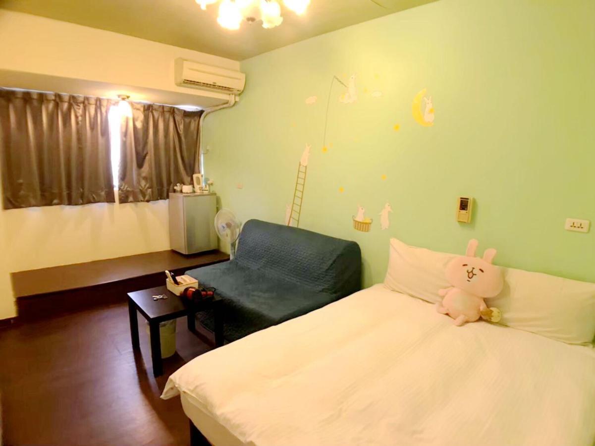 Happines Trip Inn Taichung Exterior photo