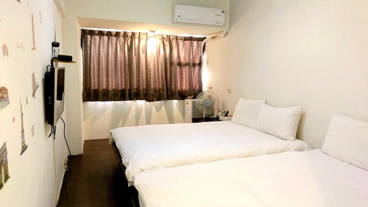Happines Trip Inn Taichung Exterior photo