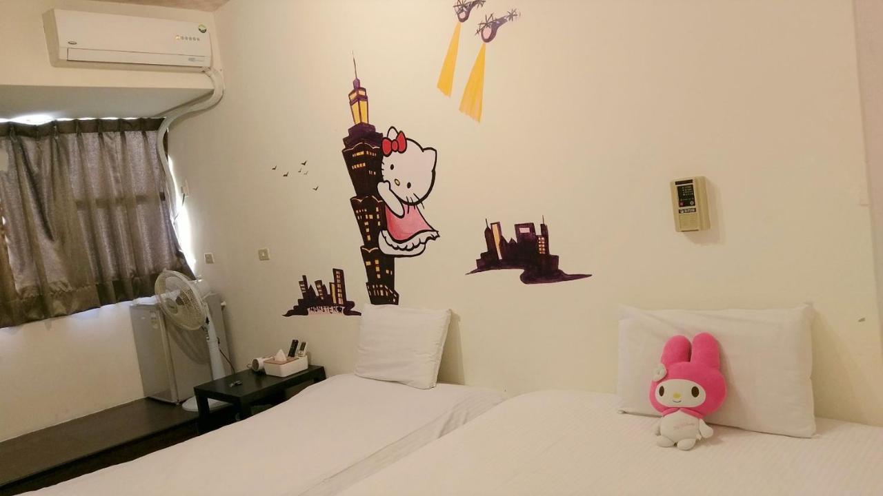 Happines Trip Inn Taichung Exterior photo