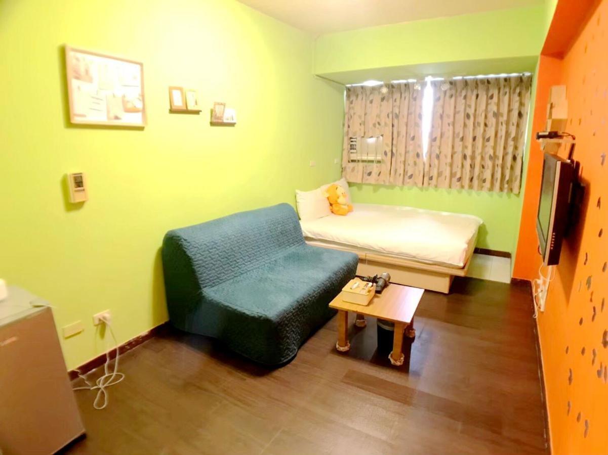 Happines Trip Inn Taichung Exterior photo